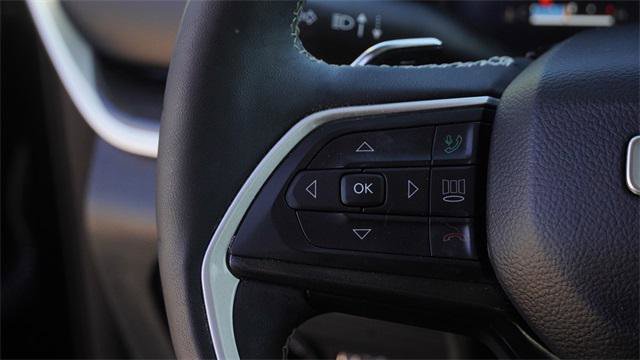 Certified 2023 Jeep Grand Cherokee Laredo w/ Luxury Tech Group I image 27