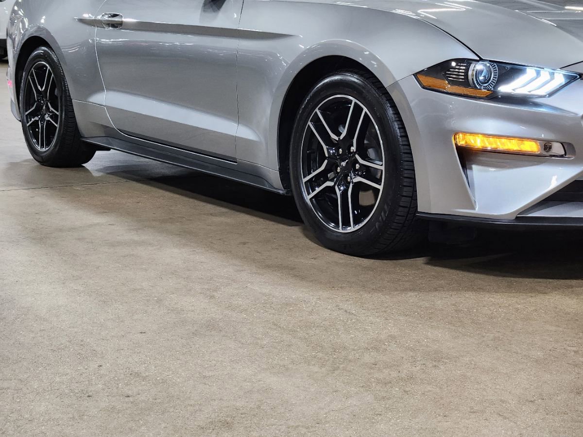 Used 2020 Ford Mustang Premium RWD image 17