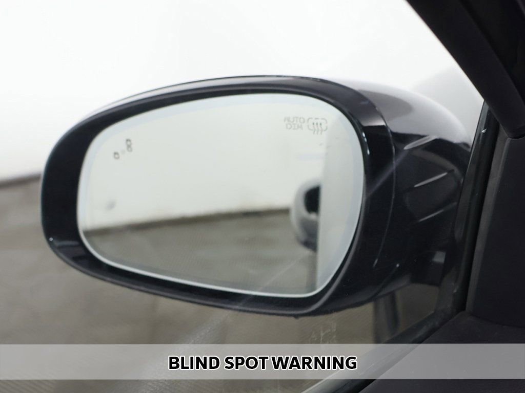 Used 2023 Genesis G70 3.3T w/ Sport Advanced Package image 6