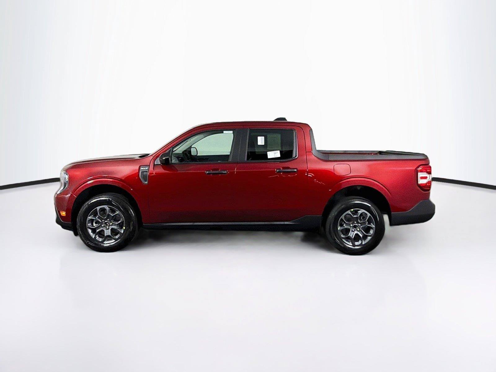 New 2026 Ford Maverick XLT w/ XLT Luxury Package FWD image 8
