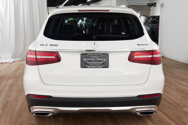 Used 2019 Mercedes-Benz GLC 300 4MATIC image 4