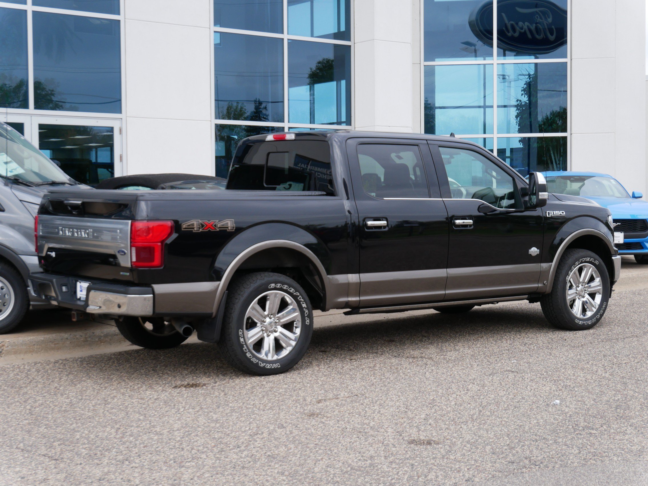 Used 2019 Ford F150 King Ranch w/ Equipment Group 601A Luxury AWD/4WD image 3
