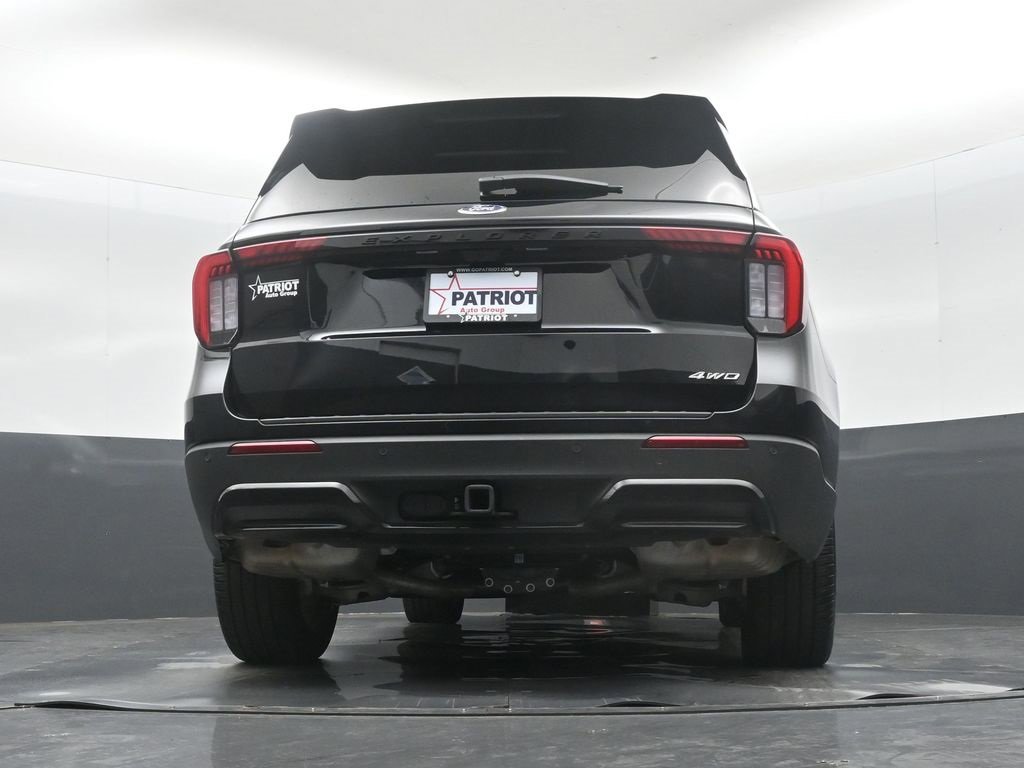 Used 2025 Ford Explorer ST-Line w/ ST-Line Street Pack image 35