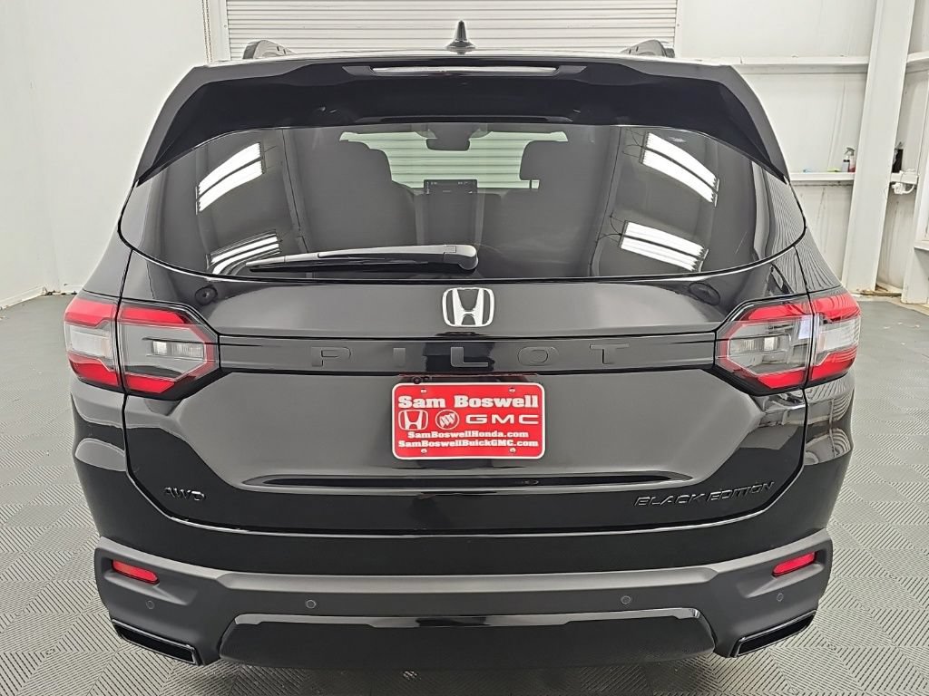 New 2026 Honda Pilot Black Edition image 7