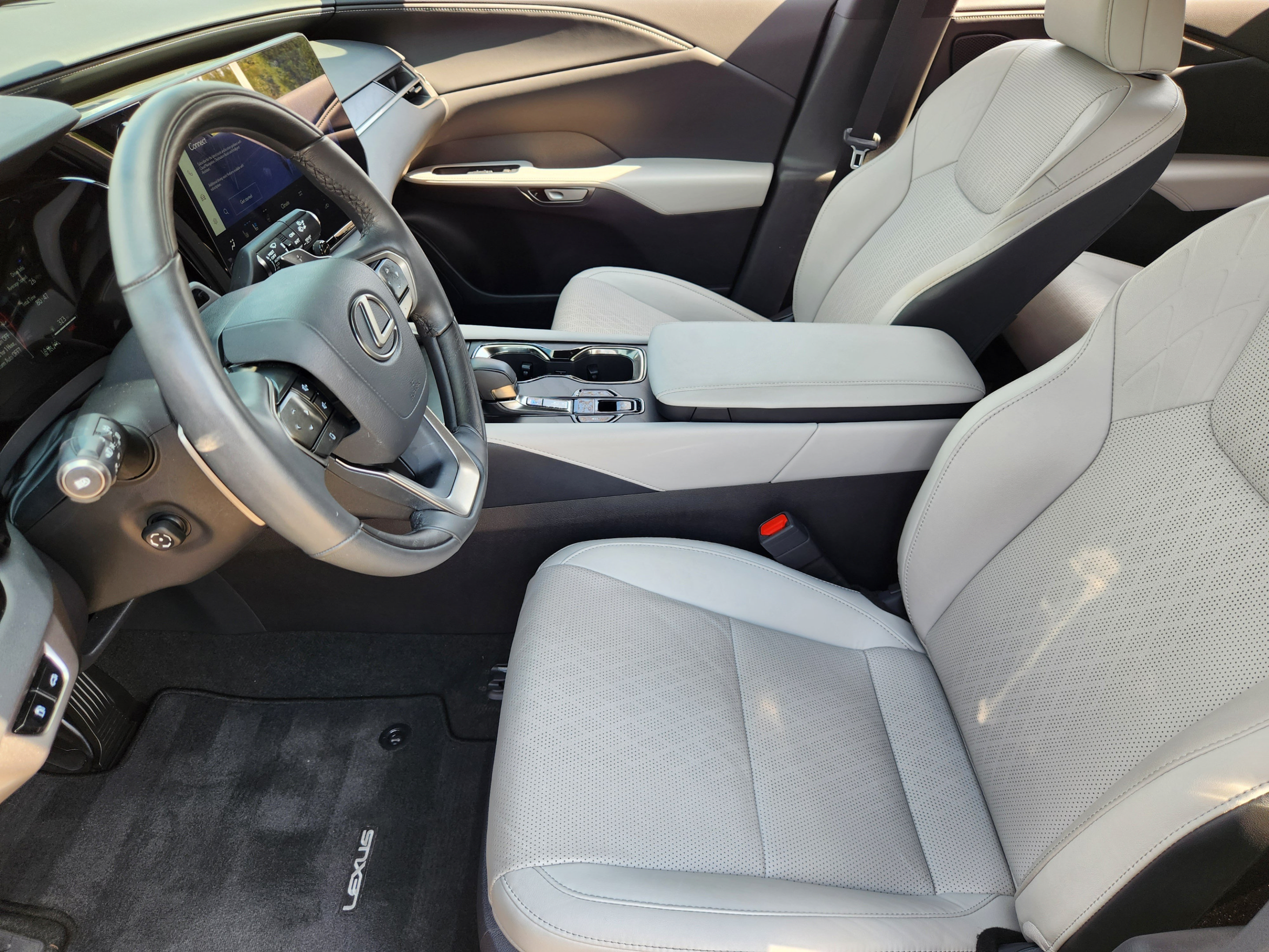 Used 2025 Lexus RX 350 Premium Plus w/ Convenience Package FWD image 8