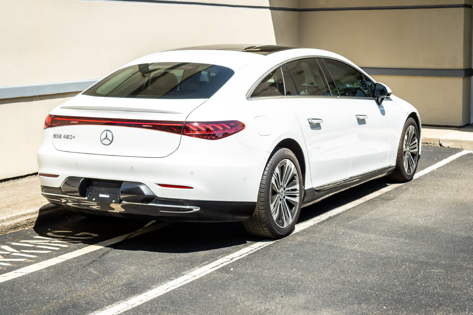Used 2022 Mercedes-Benz EQS 450+ Sedan image 7