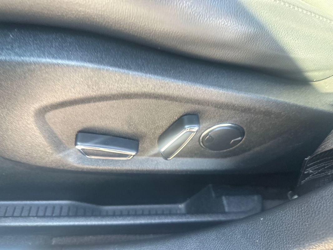 Used 2018 Ford Edge Titanium w/ Equipment Group 301A image 14