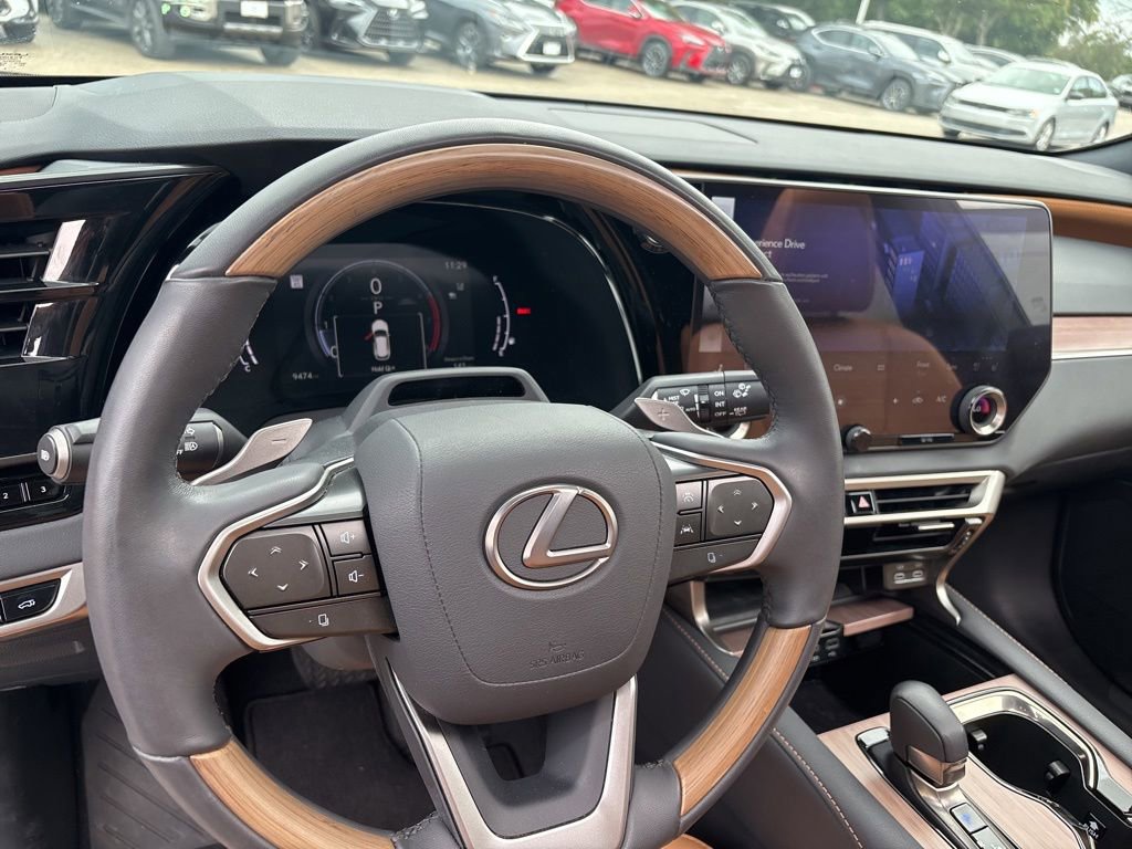 Certified 2023 Lexus RX 350 Premium Plus w/ Cold Area Package AWD/4WD image 15