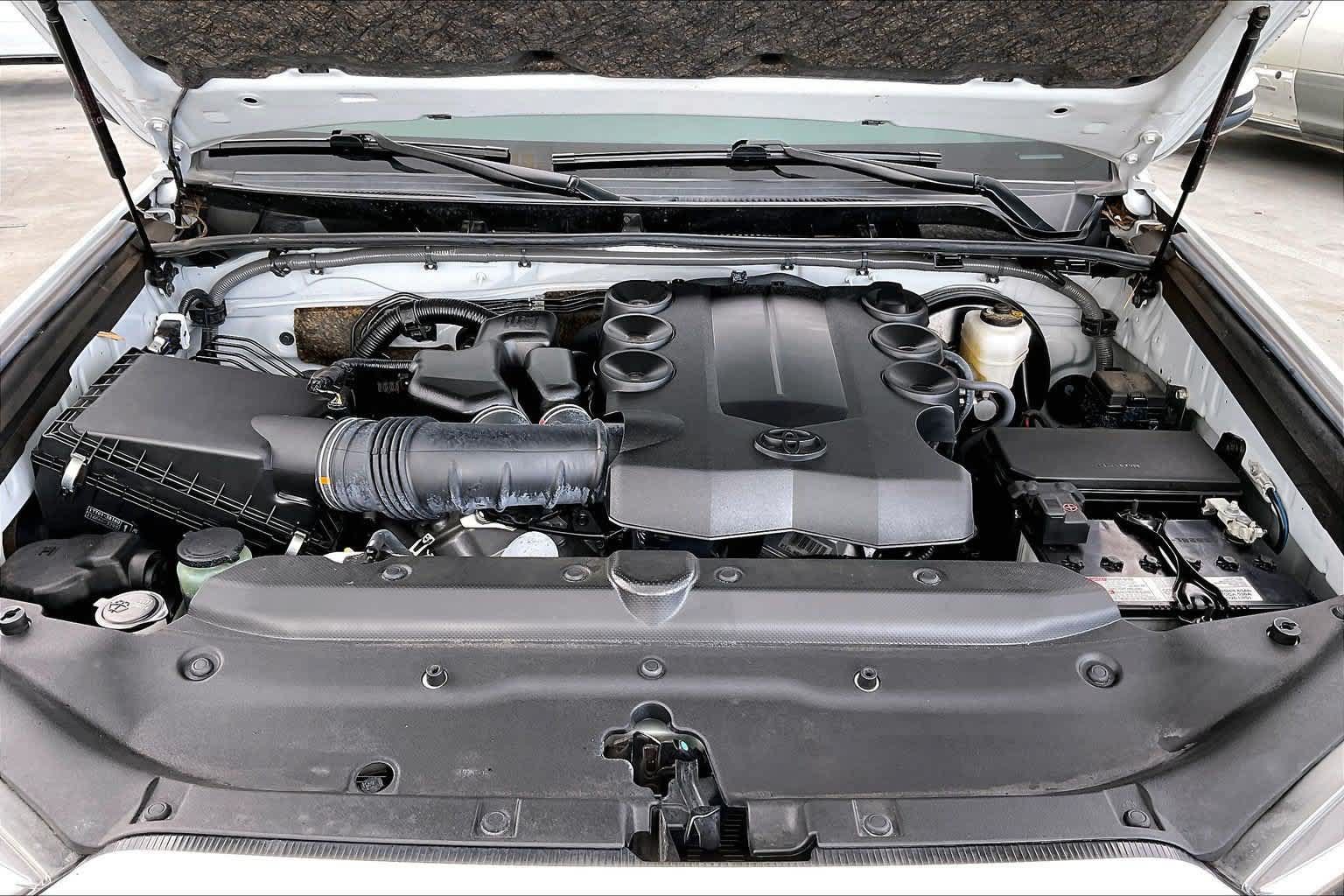 Used 2024 Toyota 4Runner SR5 Premium RWD image 9