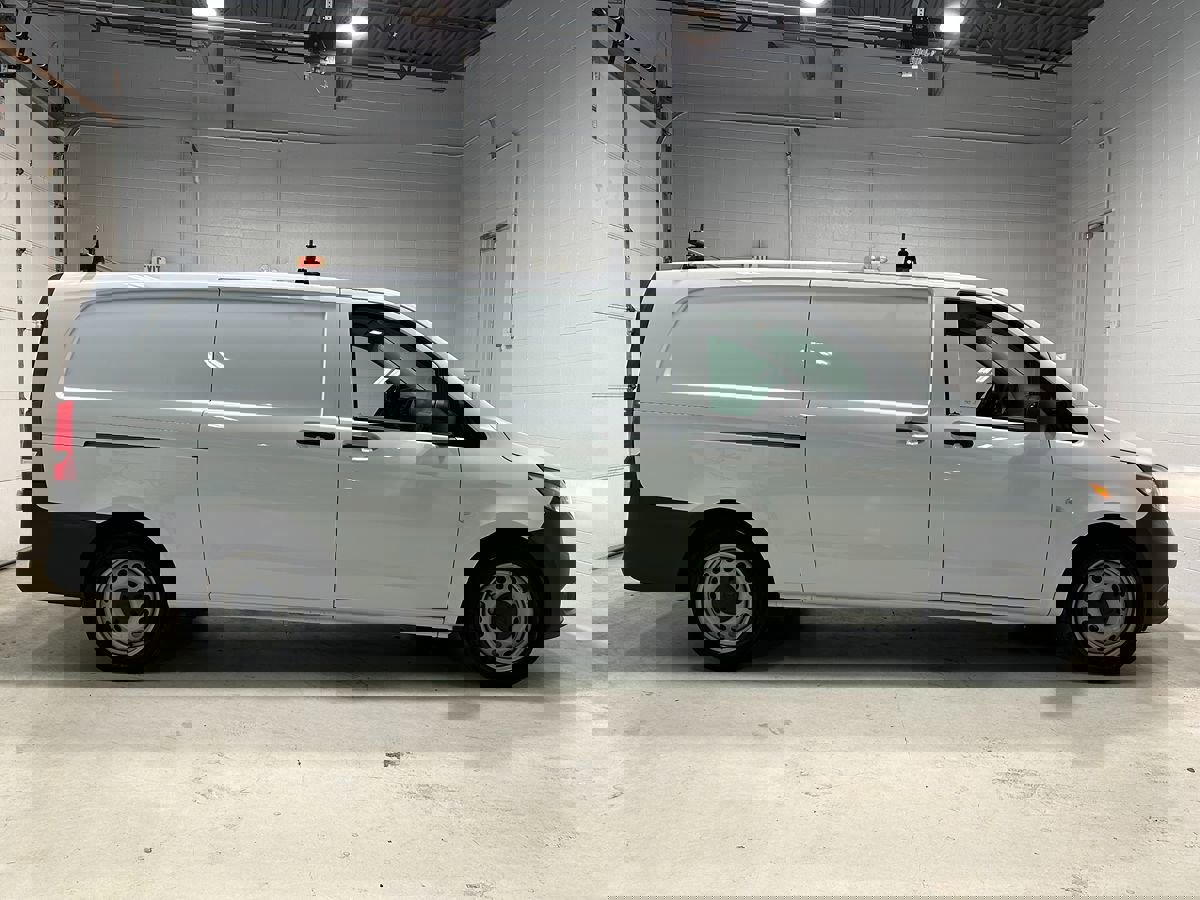 Used 2021 Mercedes-Benz Metris w/ Driver Efficiency Package image 2