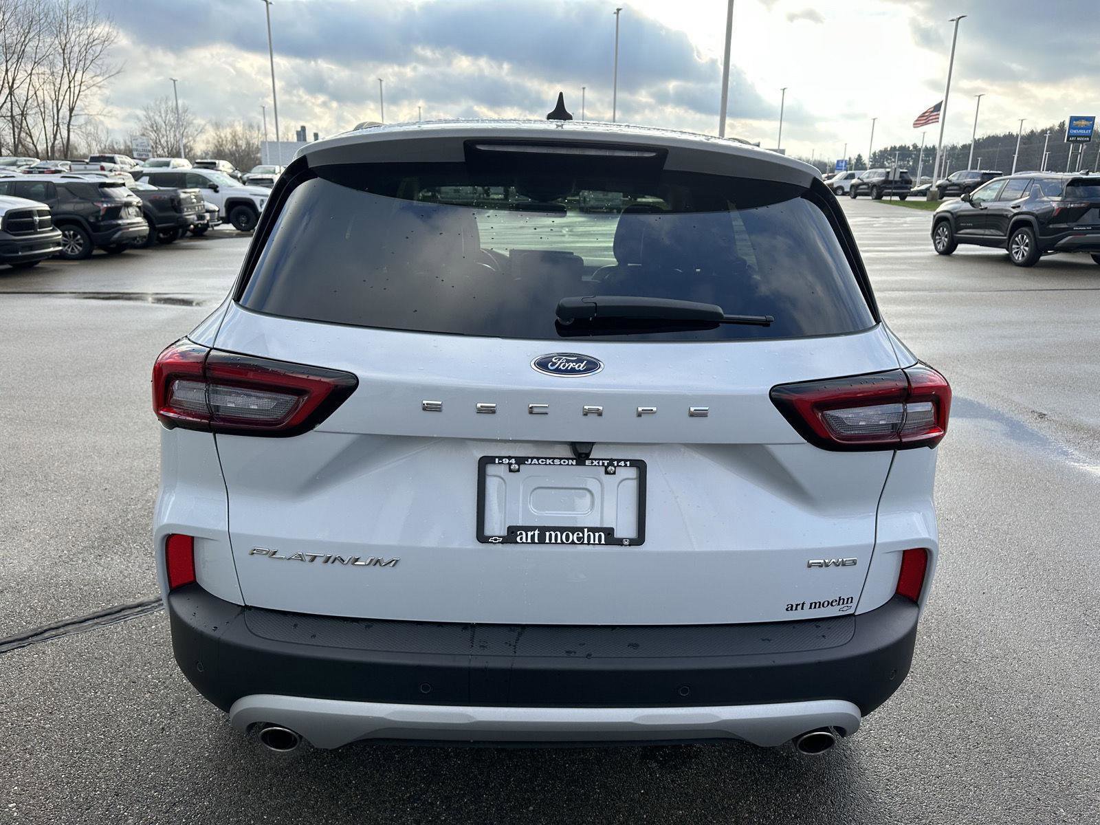 Used 2025 Ford Escape Platinum image 4