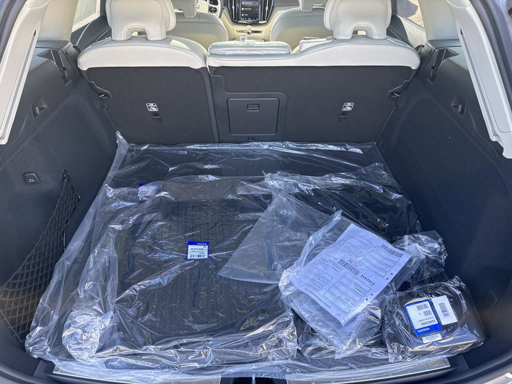 New 2025 Volvo XC60 T8 Ultra w/ Protection Package Premier image 14