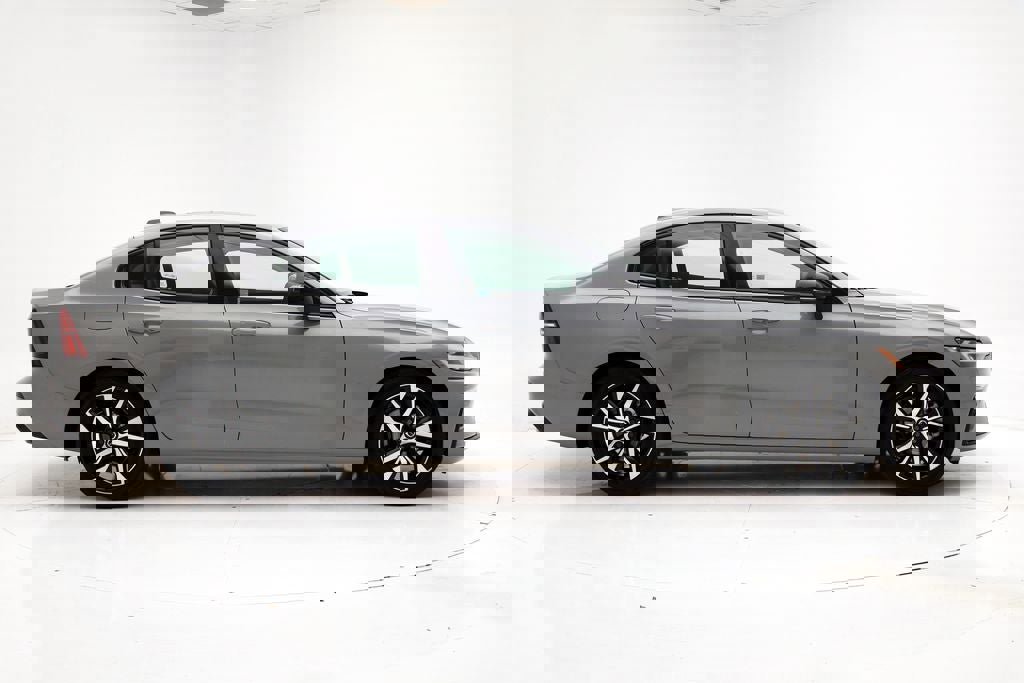 Used 2025 Volvo S60 B5 Core video 2