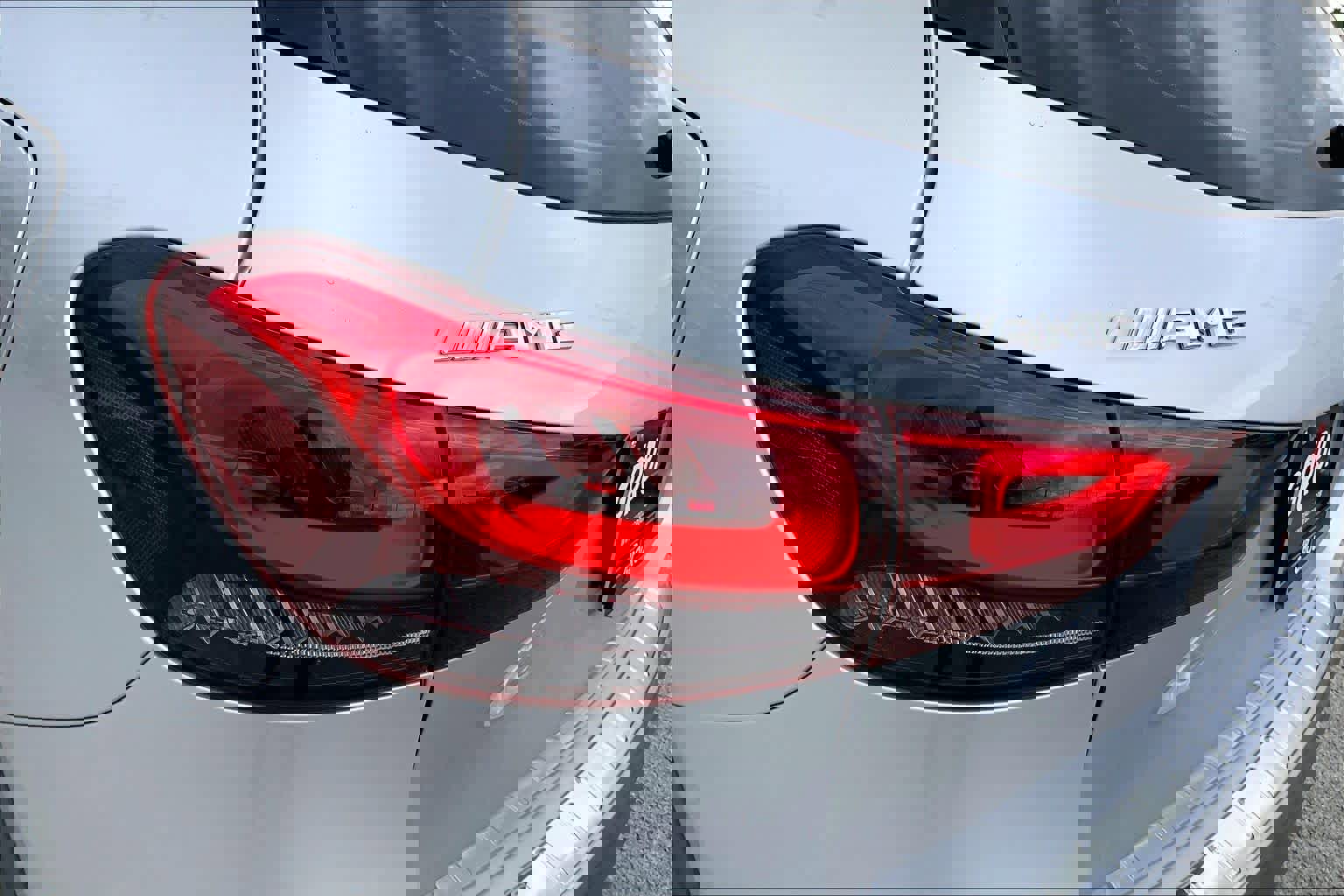 Used 2021 Mercedes-Benz GLA 35 AMG 4MATIC image 29