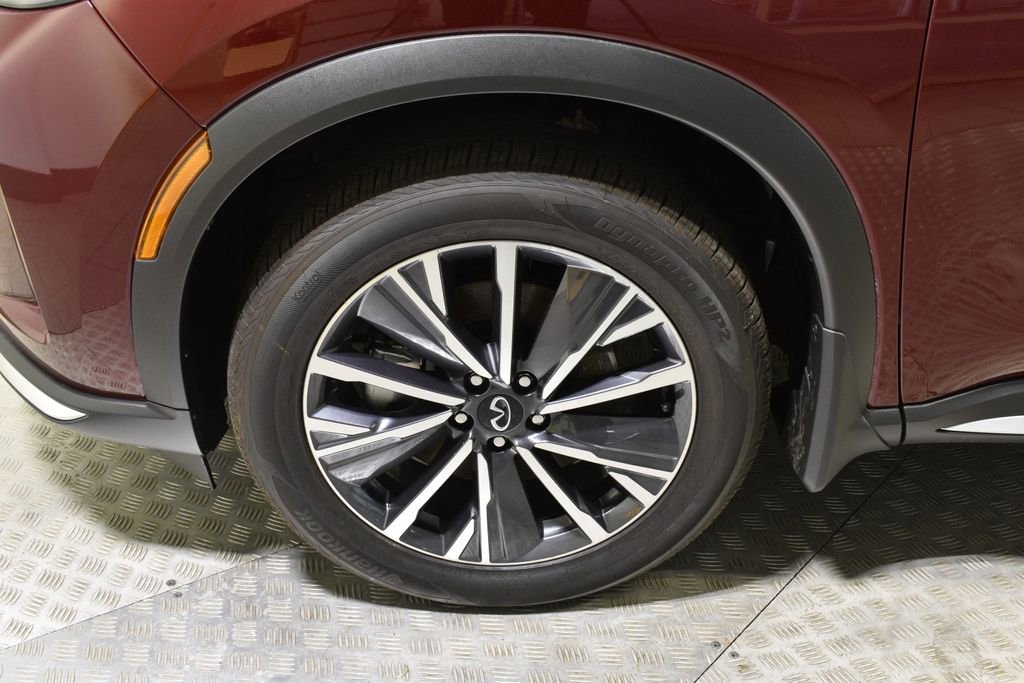 New 2026 INFINITI QX60 Luxe w/ Family Package image 9