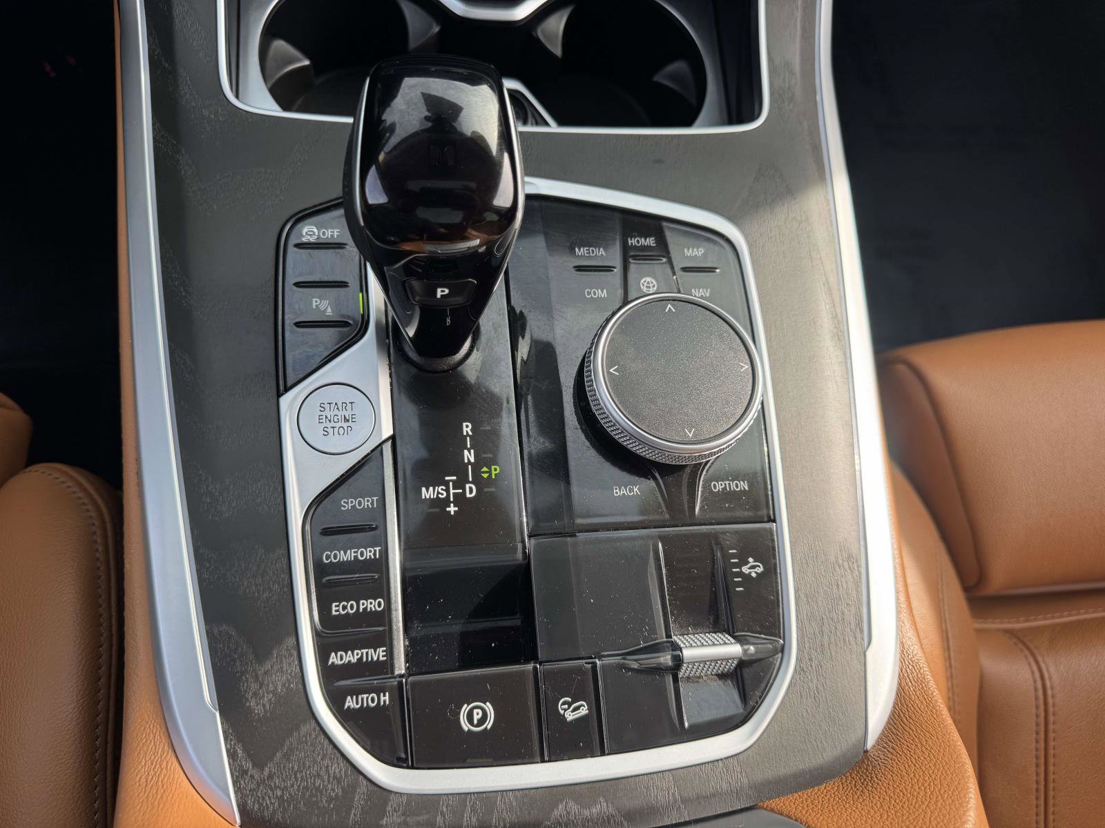 Used 2022 BMW X7 xDrive40i w/ Cold Weather Package image 25