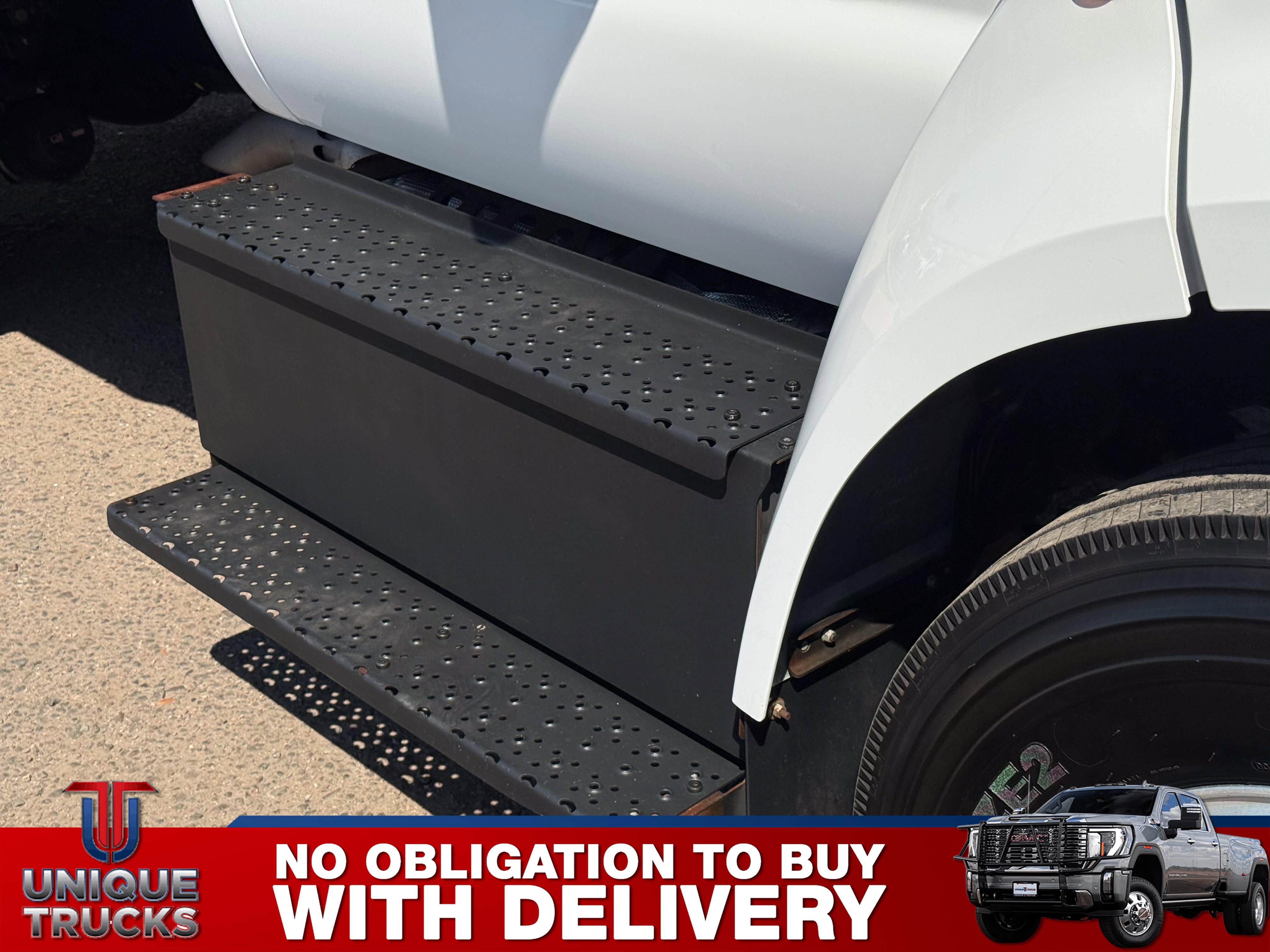 Used 2018 Ford F750 2WD Regular Cab Super Duty image 15