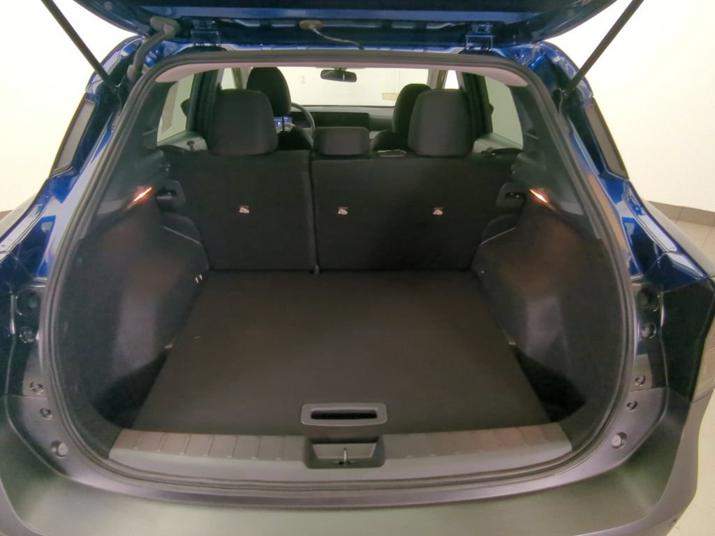 Certified 2025 Nissan Kicks SV FWD image 27