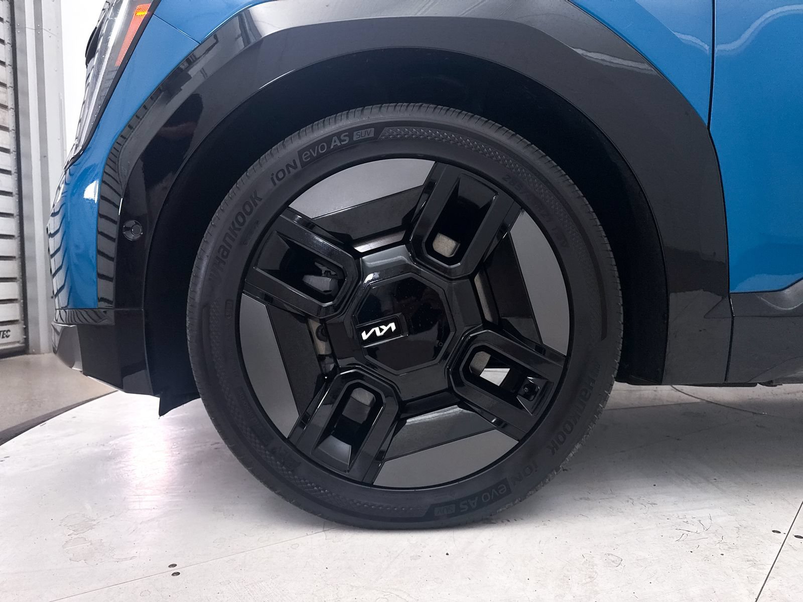 Certified 2024 Kia EV9 GT-Line AWD/4WD image 18