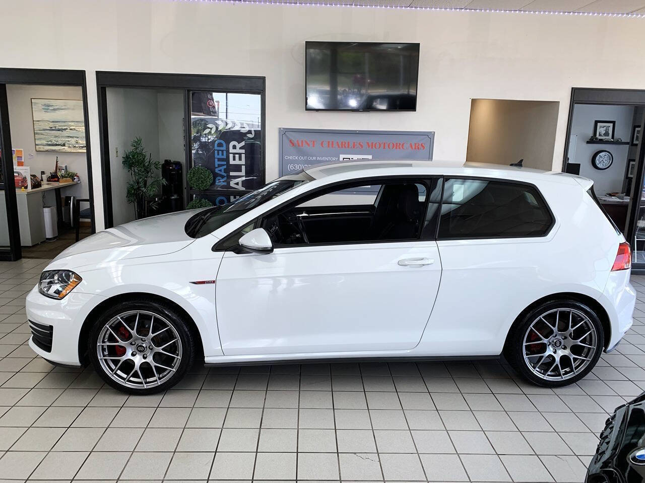 Used 2016 Volkswagen GTI S FWD image 2