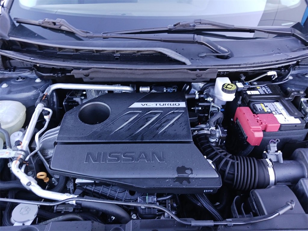 Used 2023 Nissan Rogue S image 14