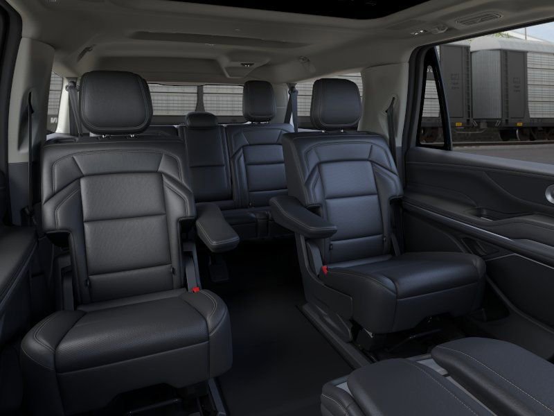 New 2026 Lincoln Navigator L Reserve image 11