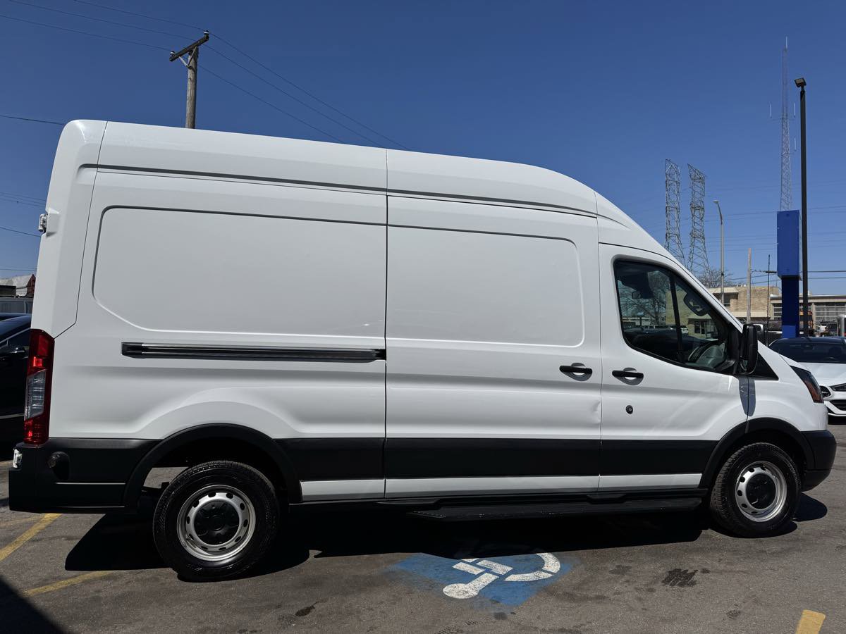 Used 2019 Ford Transit 250 148 High Roof RWD image 4