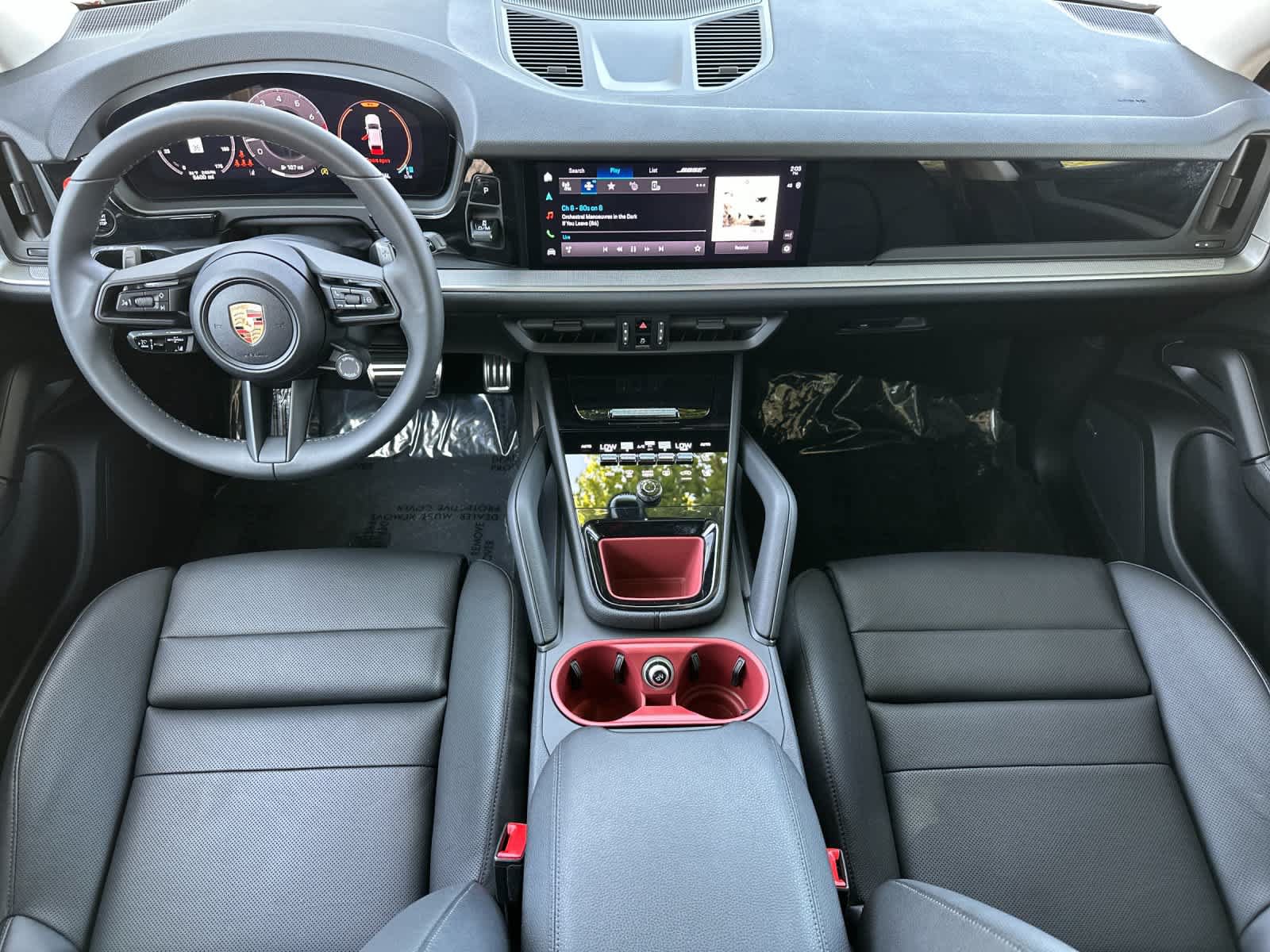 Certified 2025 Porsche Cayenne AWD/4WD image 6