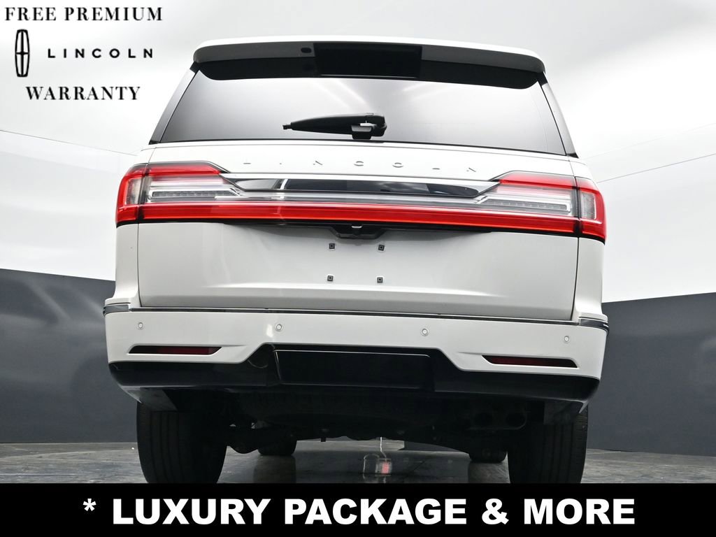 Used 2021 Lincoln Navigator Reserve w/ Luxury Package RWD image 28