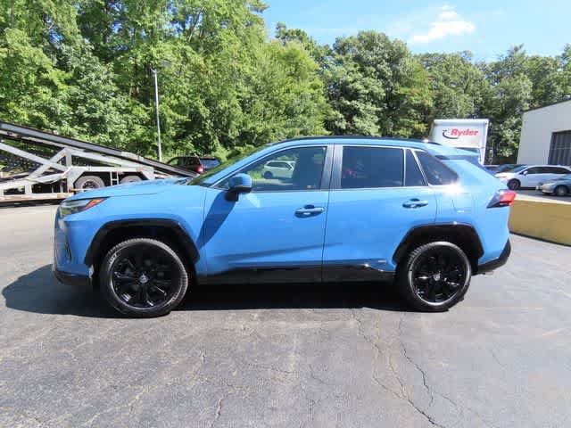 Used 2022 Toyota RAV4 SE w/ Convenience Package AWD/4WD image 3