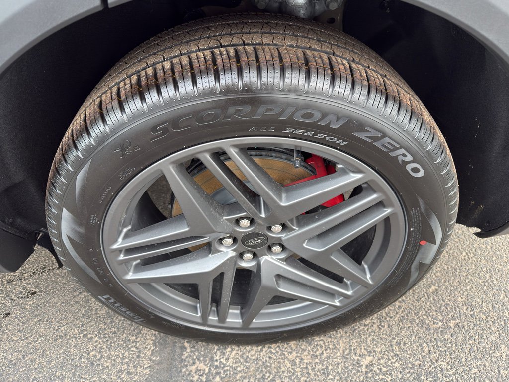 New 2026 Ford Explorer ST-Line w/ ST-Line Street Pack image 9