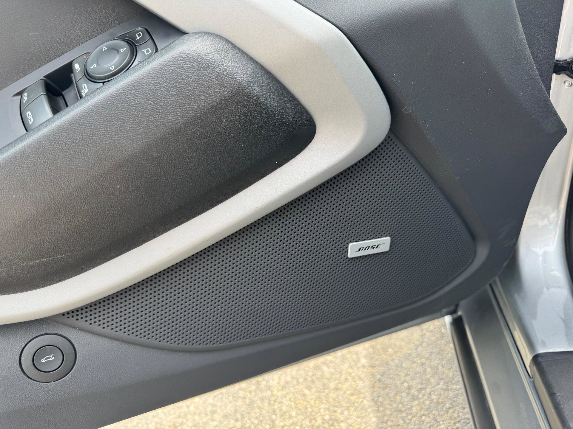 Used 2024 Chevrolet Camaro LT w/ Technology Package RWD image 34