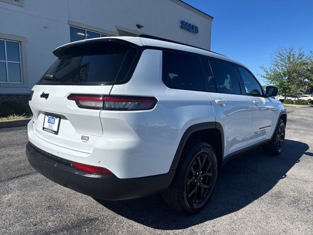 Used 2024 Jeep Grand Cherokee L Laredo image 18
