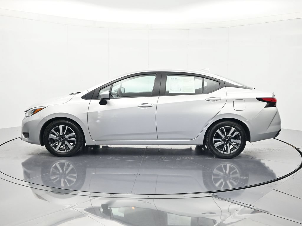 Used 2025 Nissan Versa SV FWD image 8