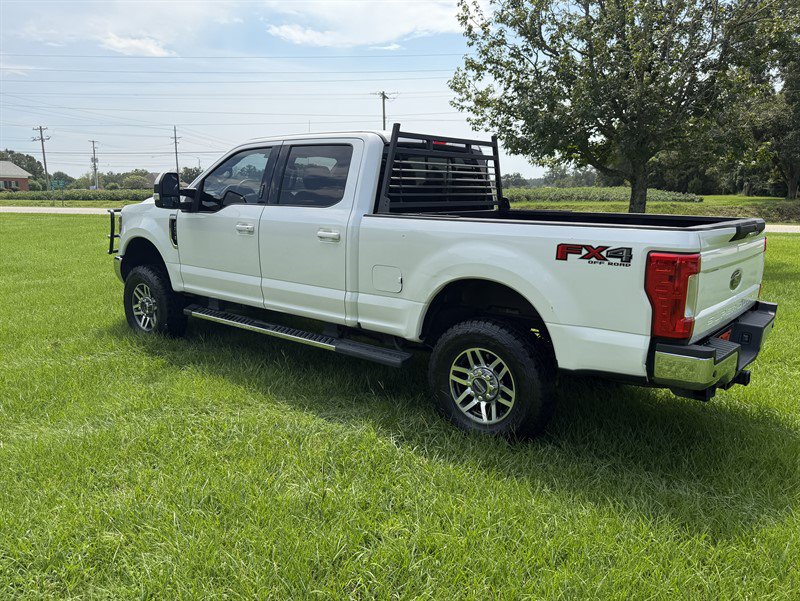 Used 2019 Ford F250 Lariat w/ Lariat Value Package AWD/4WD image 4