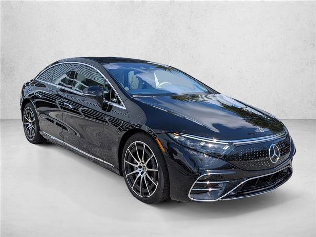 Used 2023 Mercedes-Benz EQS 580 4MATIC Sedan image 3