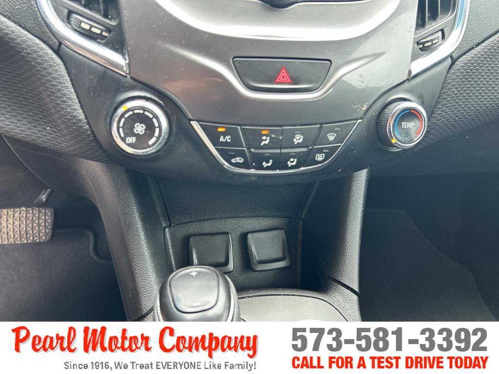 Certified 2018 Chevrolet Cruze LT FWD image 16