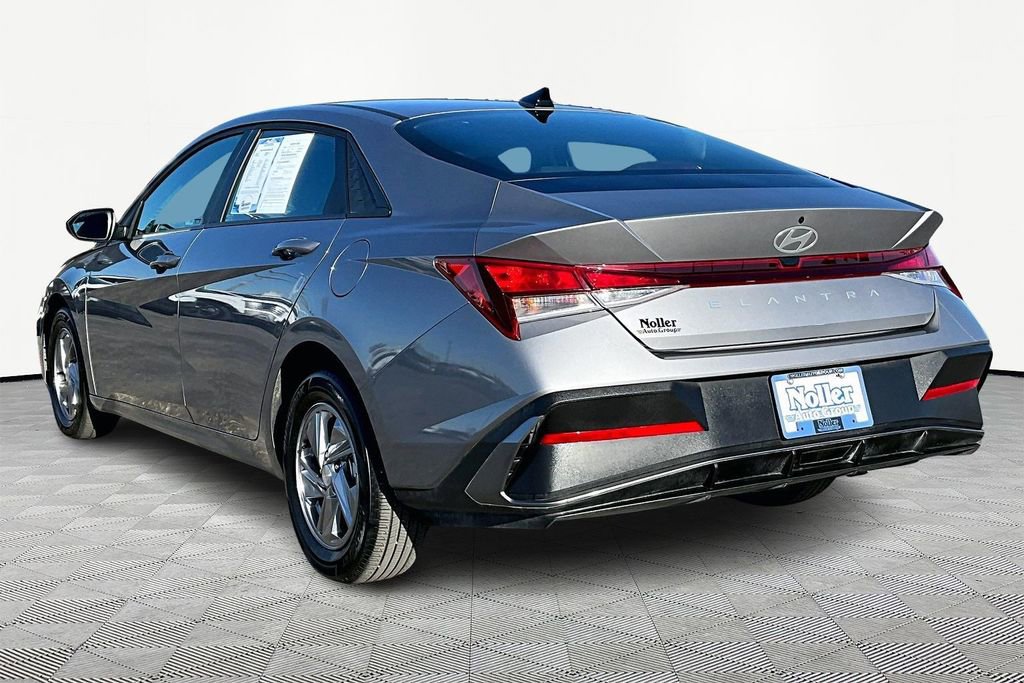 Used 2024 Hyundai Elantra SE image 13