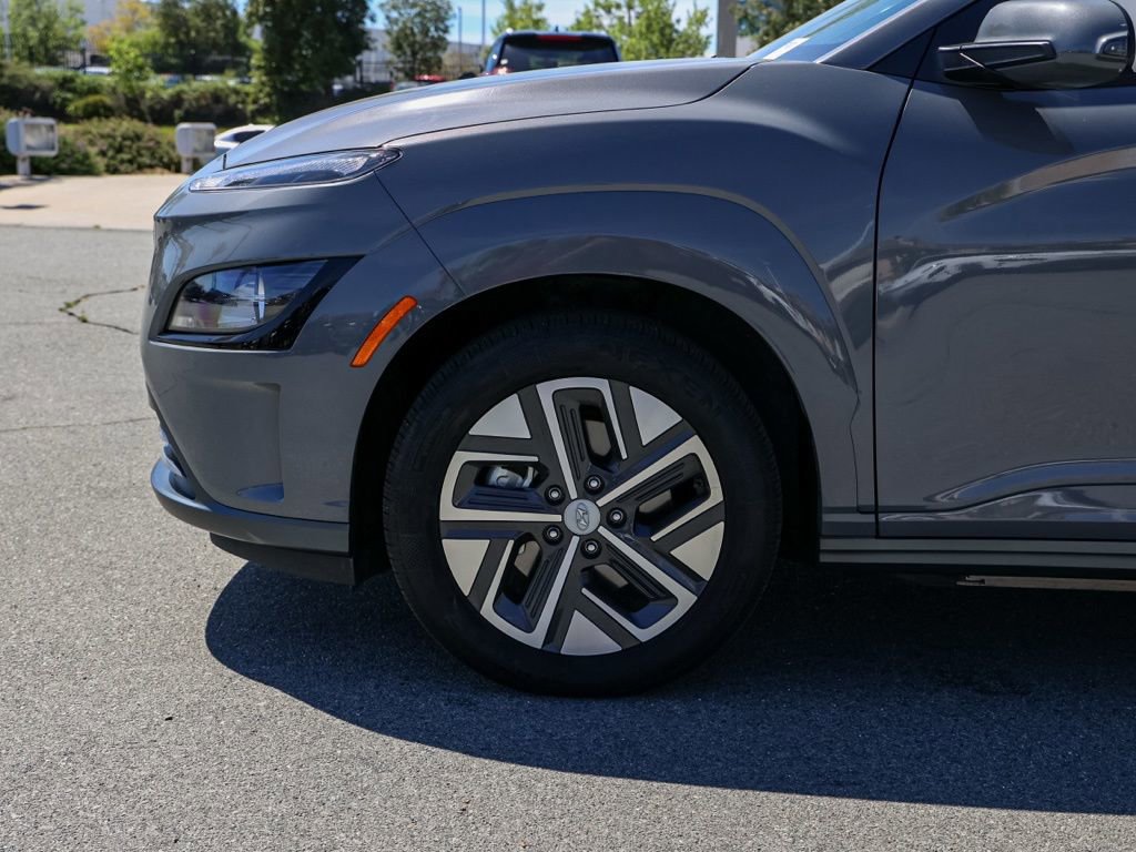 Used 2023 Hyundai Kona SE w/ Cargo Package image 11
