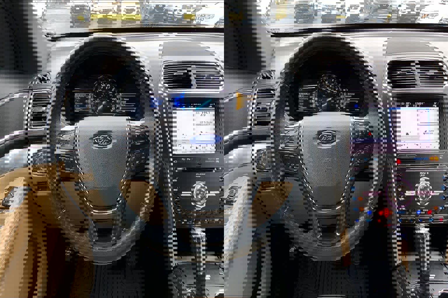 Used 2017 Ford Explorer Limited w/ Equipment Group 301A image 5