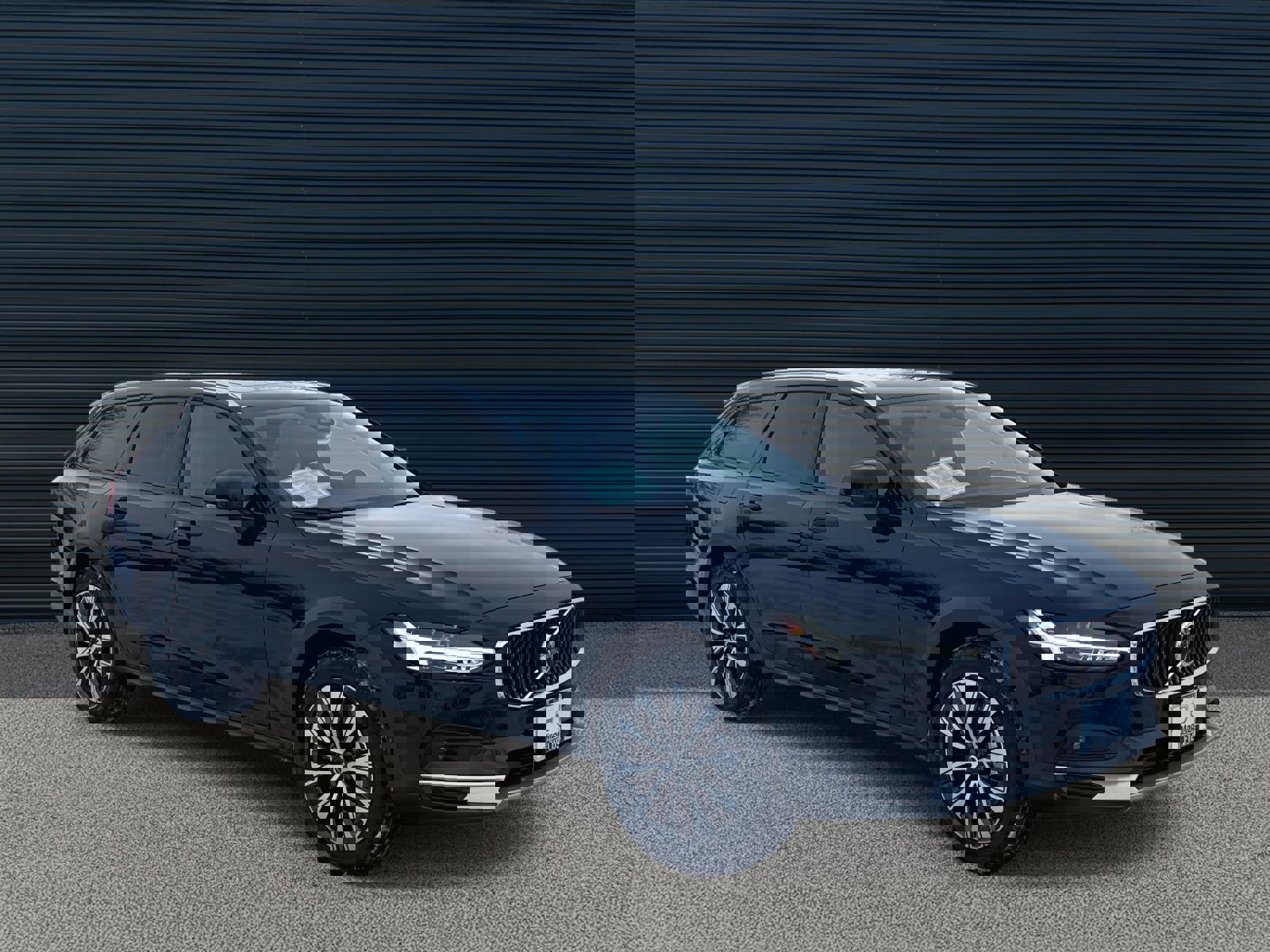 Certified 2024 Volvo V90 B6 Cross Country Plus image 3