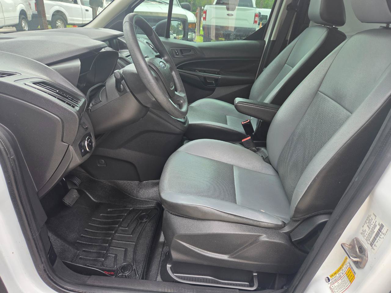 Used 2018 Ford Transit Connect XL FWD image 11