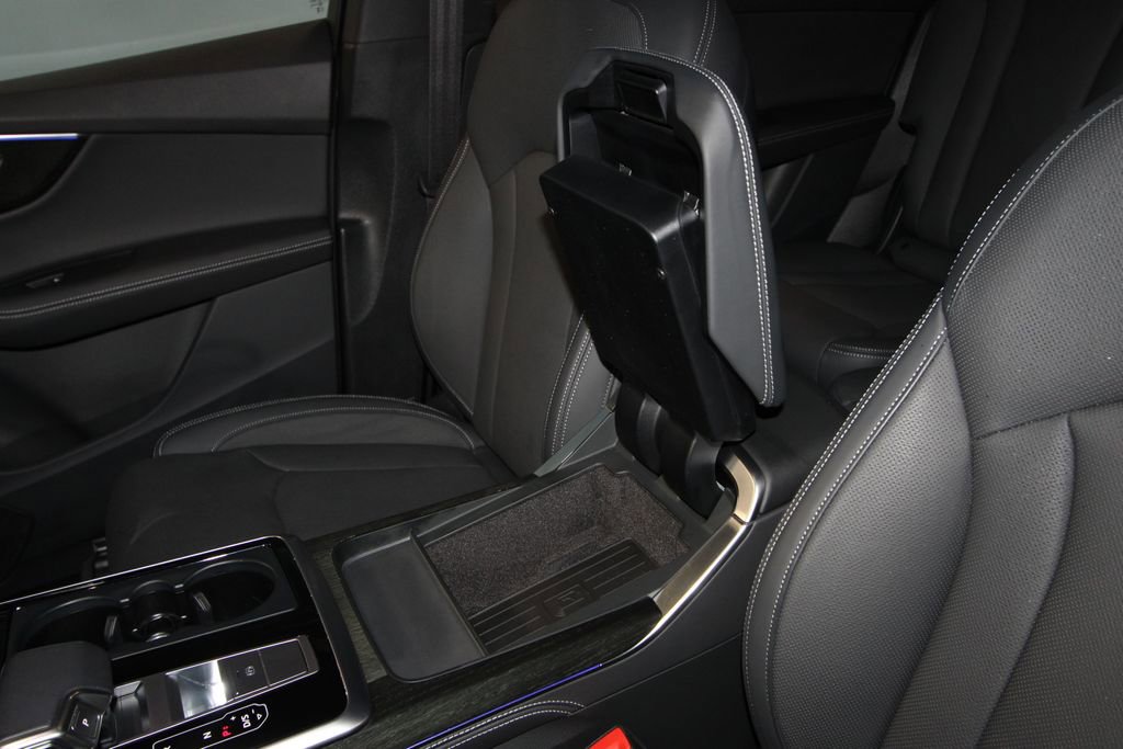 Used 2025 Audi Q7 3.0T Prestige w/ Prestige Package image 21