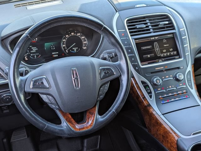 Used 2016 Lincoln MKX Reserve w/ Luxury Package FWD image 10