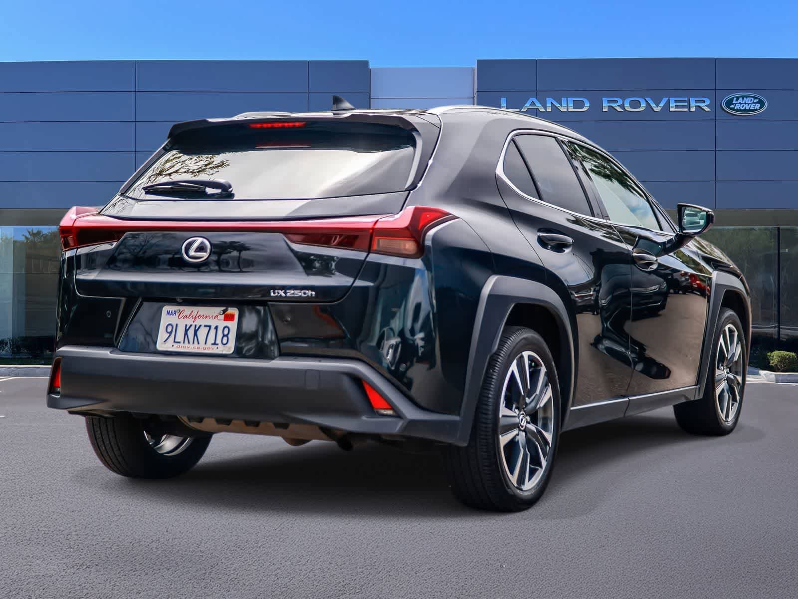 Used 2024 Lexus UX 250h FWD image 4