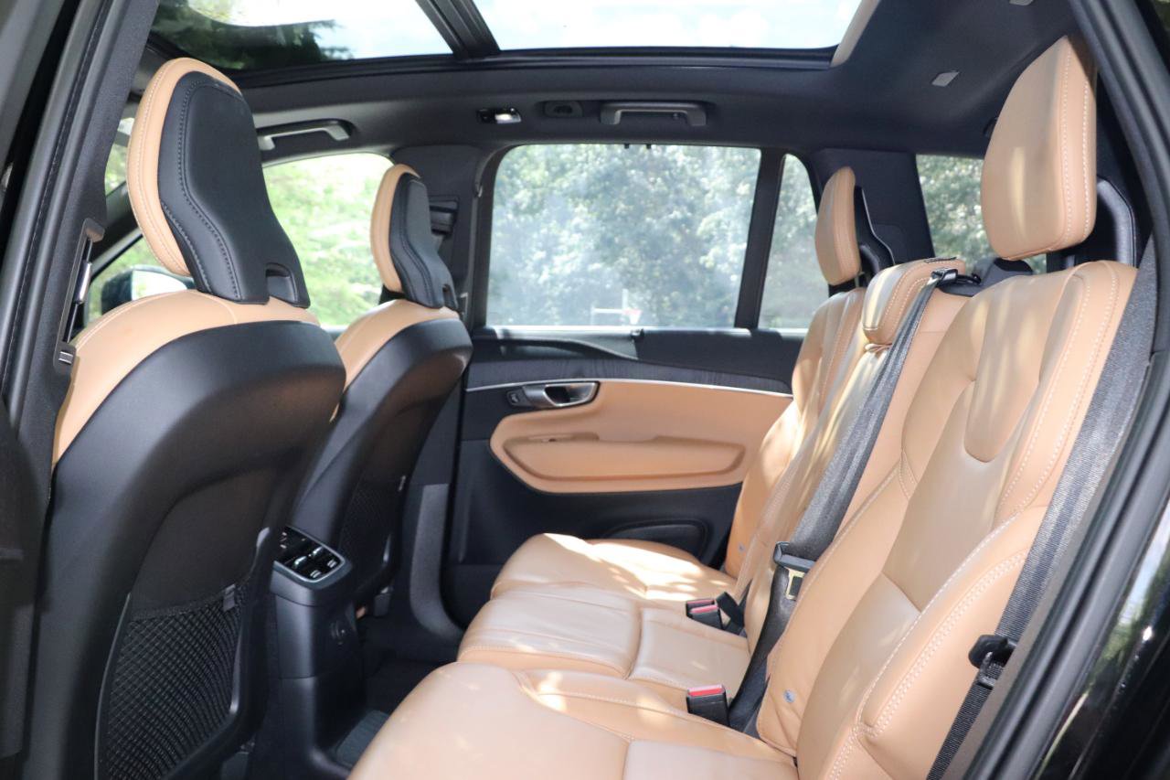 Used 2023 Volvo XC90 T8 Ultimate AWD/4WD image 16