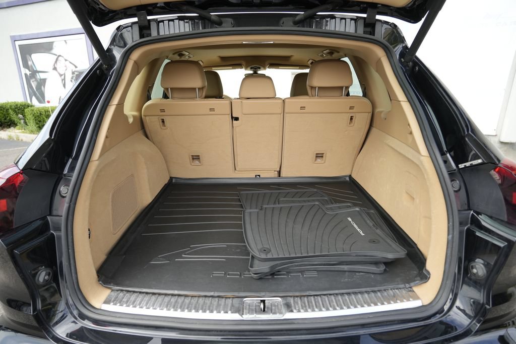 Used 2016 Porsche Cayenne AWD/4WD image 15