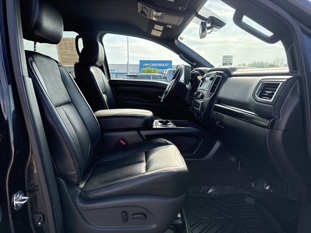 Used 2019 Nissan Titan SL w/ Midnight Edition AWD/4WD image 58