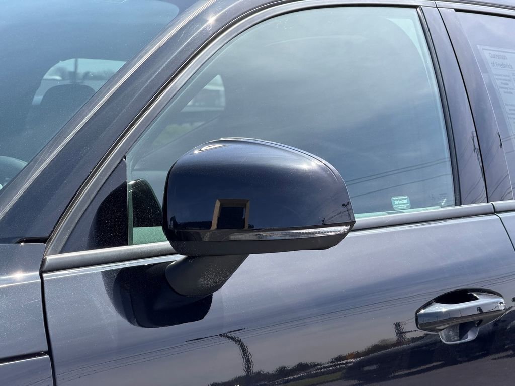 Certified 2023 Volvo XC40 B5 Core w/ Convenience Package image 9