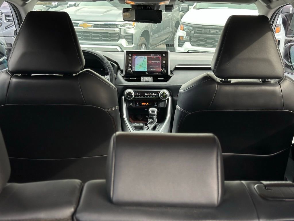 Used 2019 Toyota RAV4 Limited image 9